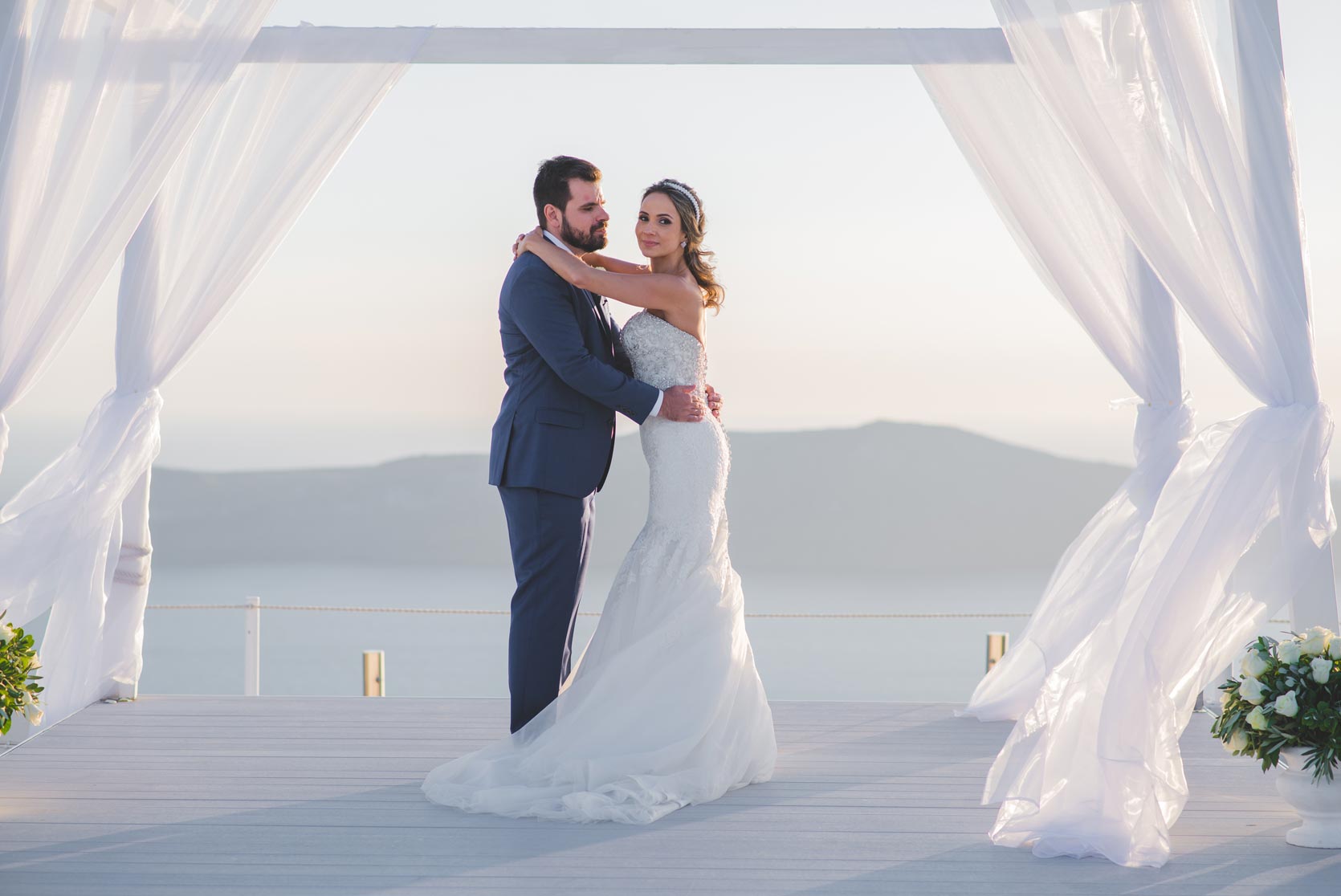 Casamento de Elaine e Ricardo em Santorini