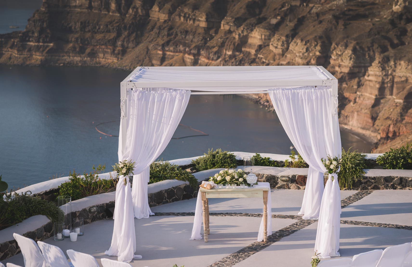 Casamento de Mariana e Stefanos em Santorini