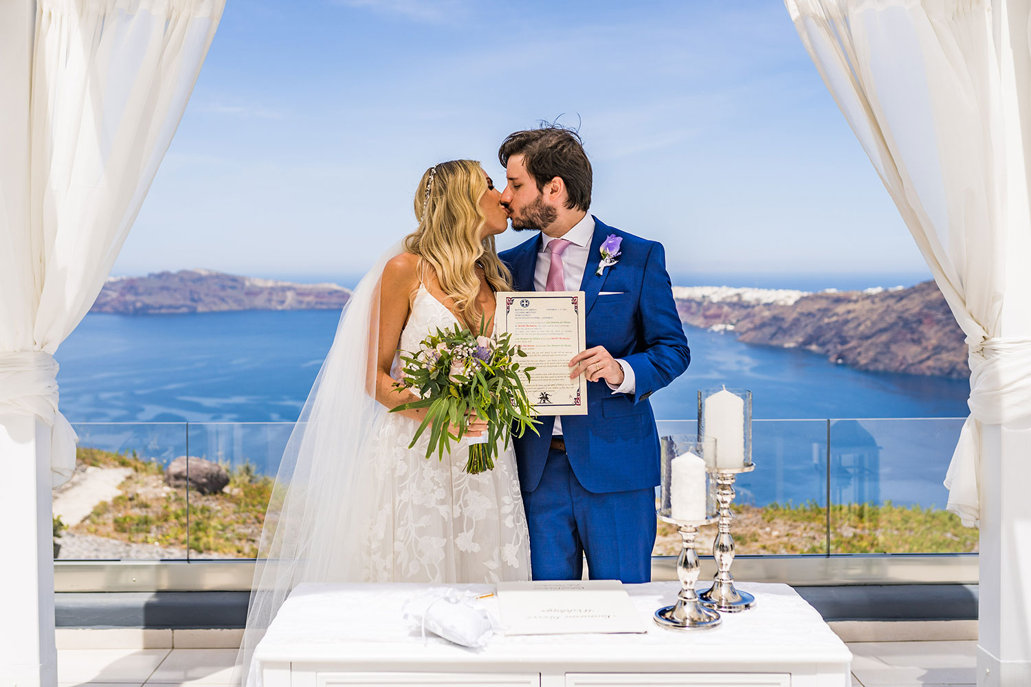 Casamento de Mirelli e Caio em Santorini