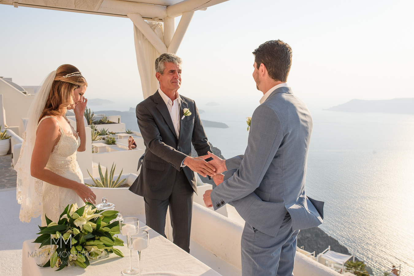 Casamento de Eduarda e Gabriel em Santorini