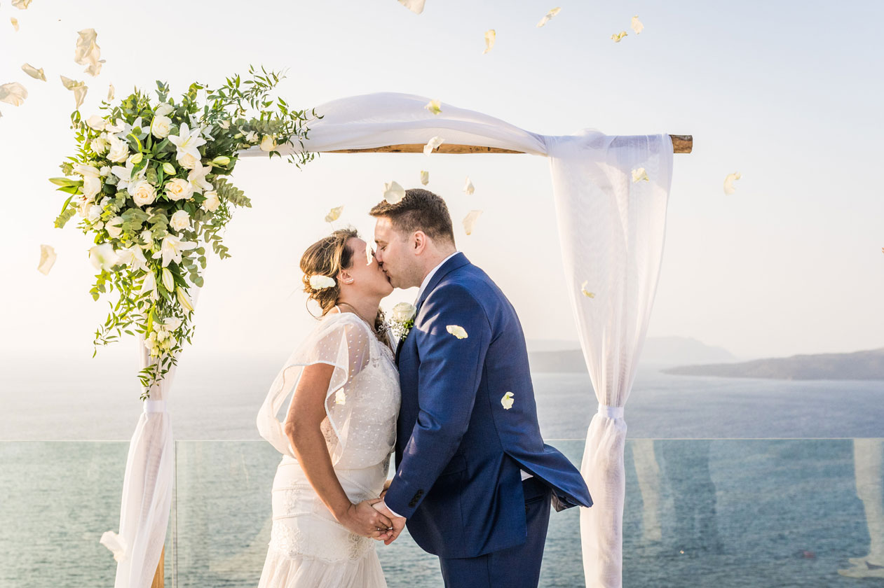 Casamento de Leticia e Gabriel em Santorini