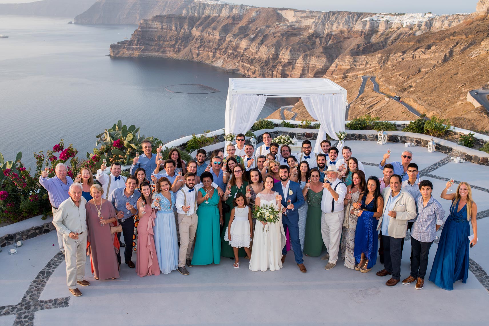 Casamento de Mariana e Stefanos em Santorini